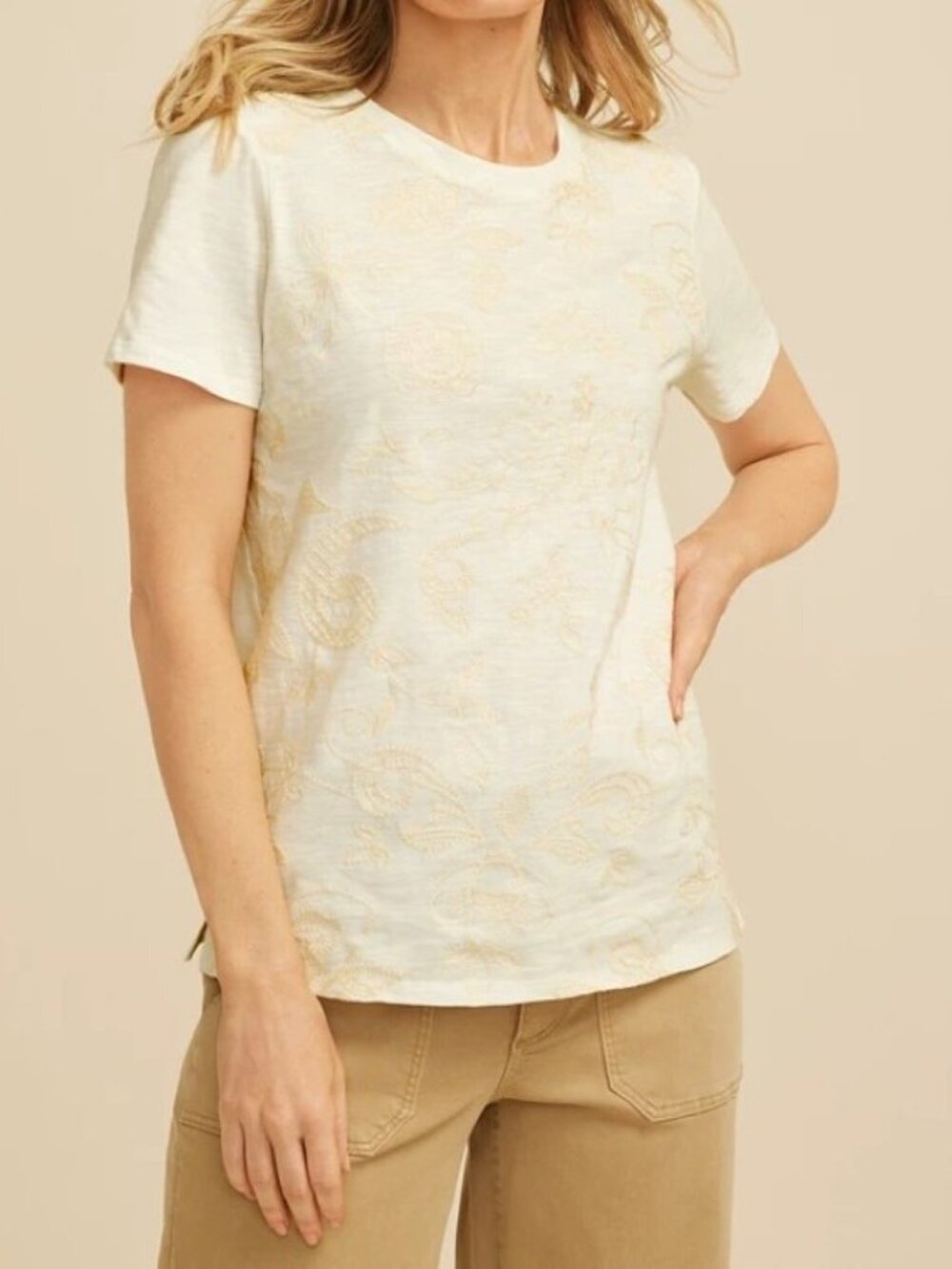 XXL ~ maurices ~ vanilla embroidered tee